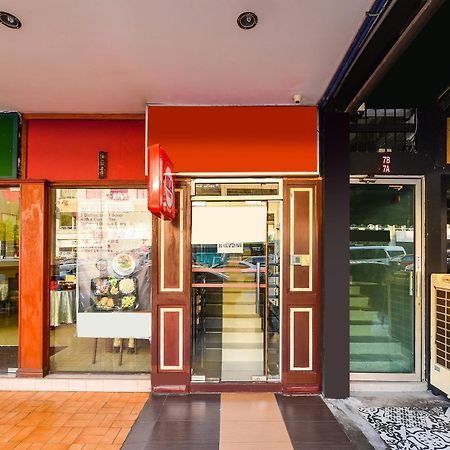 Super Oyo 90562 J Hotel Pj Петалинг-Джая Экстерьер фото
